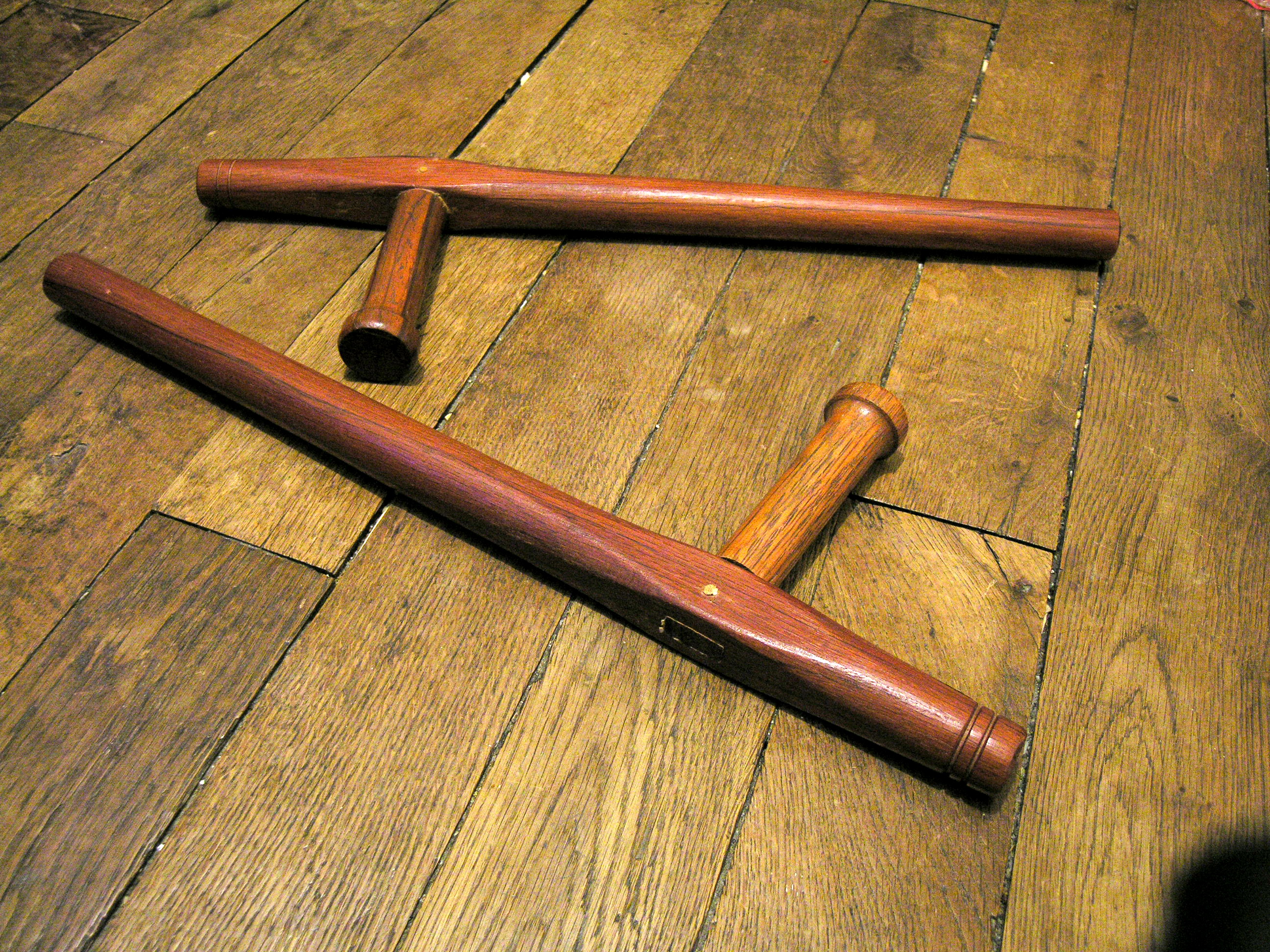 Tonfa